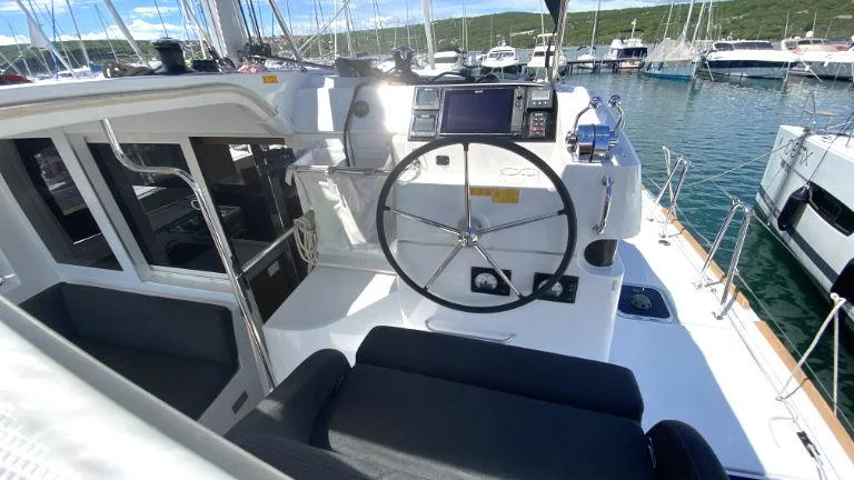 Lagoon 40 - 4 + 1 cab. (Sunset)  - 4