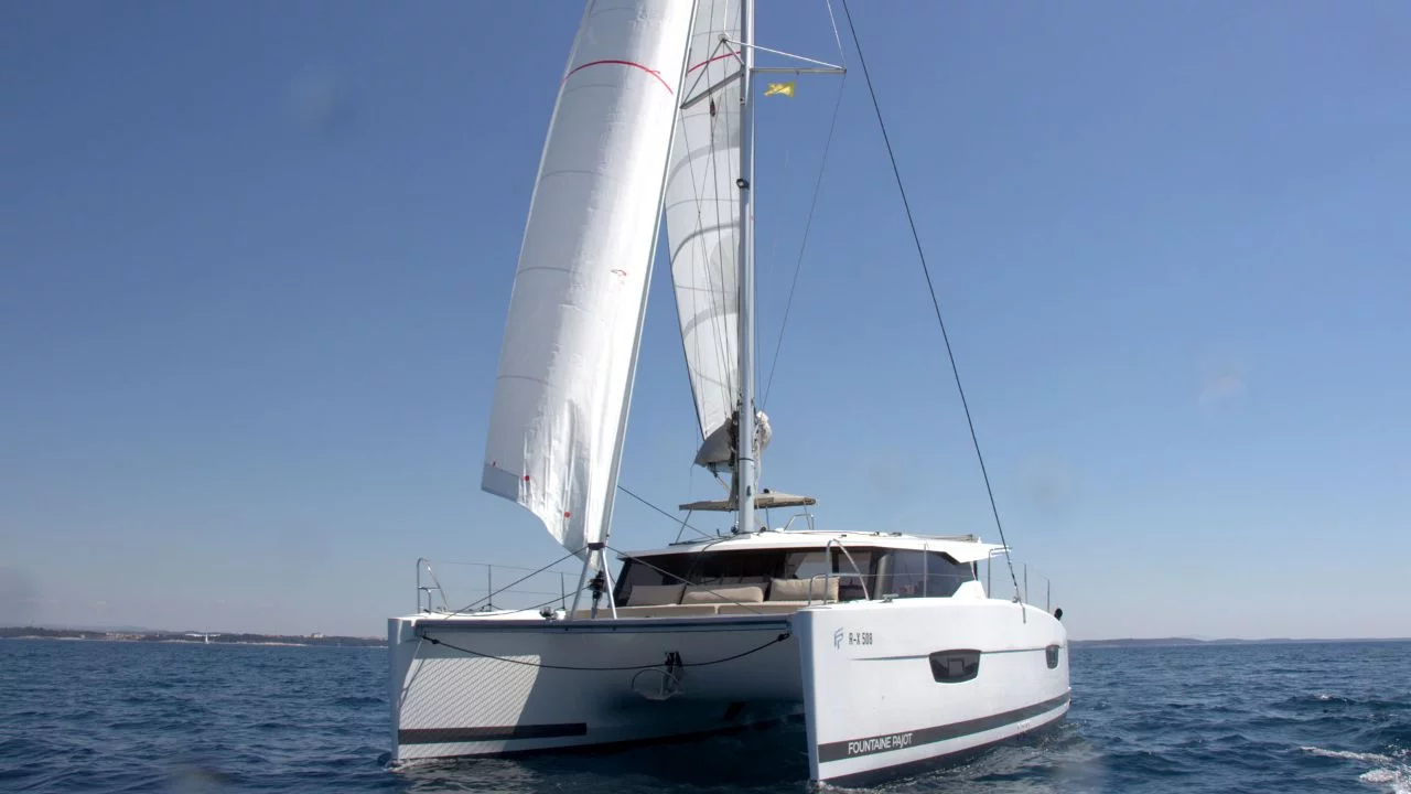 Fountaine Pajot Lucia 40 - 4 cab. (Luna Rossa II)  - 4