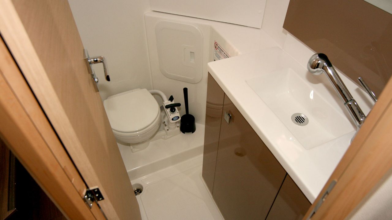Photo #28 - Fountaine Pajot Lucia 40 - 4 cab. (Luna Rossa II) in Krk - 44543