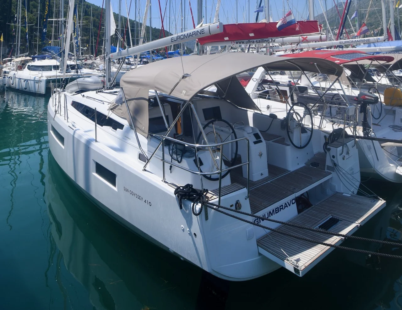 Sun Odyssey 410 - 3 cab. (Signum Bravo)  - 0