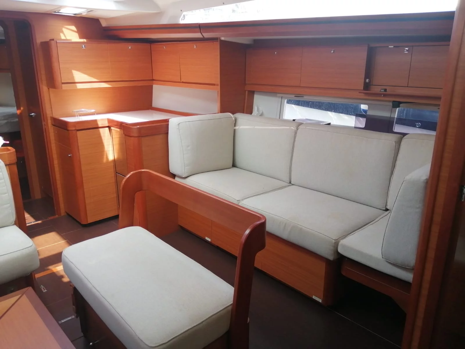 Dufour 520 GL (Moscow Mule)  - 4