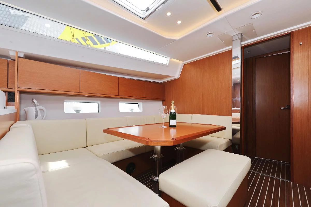 Bavaria C45 Holiday (Indigo)  - 17