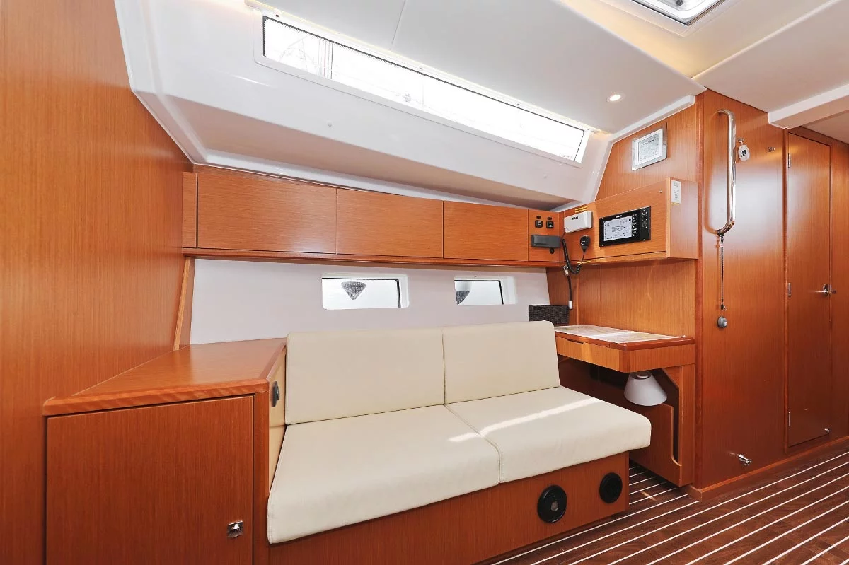 Bavaria C45 Holiday (Indigo)  - 18