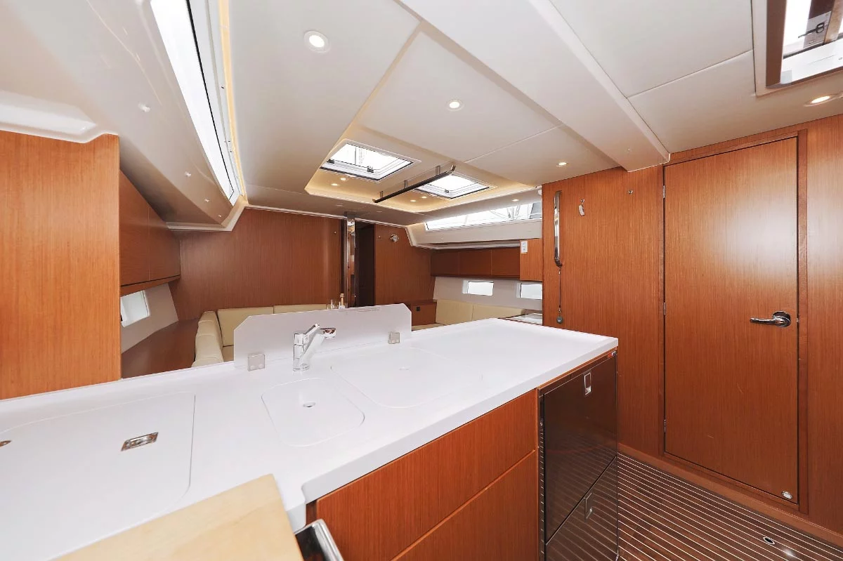 Bavaria C45 Holiday (Indigo)  - 20