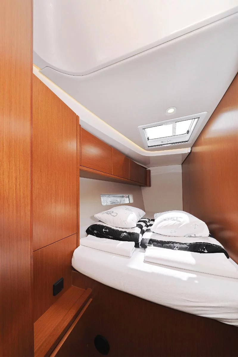 Bavaria C45 Holiday (Indigo)  - 24