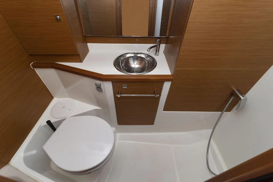 Sun Odyssey 389 (BarElli)  - 13