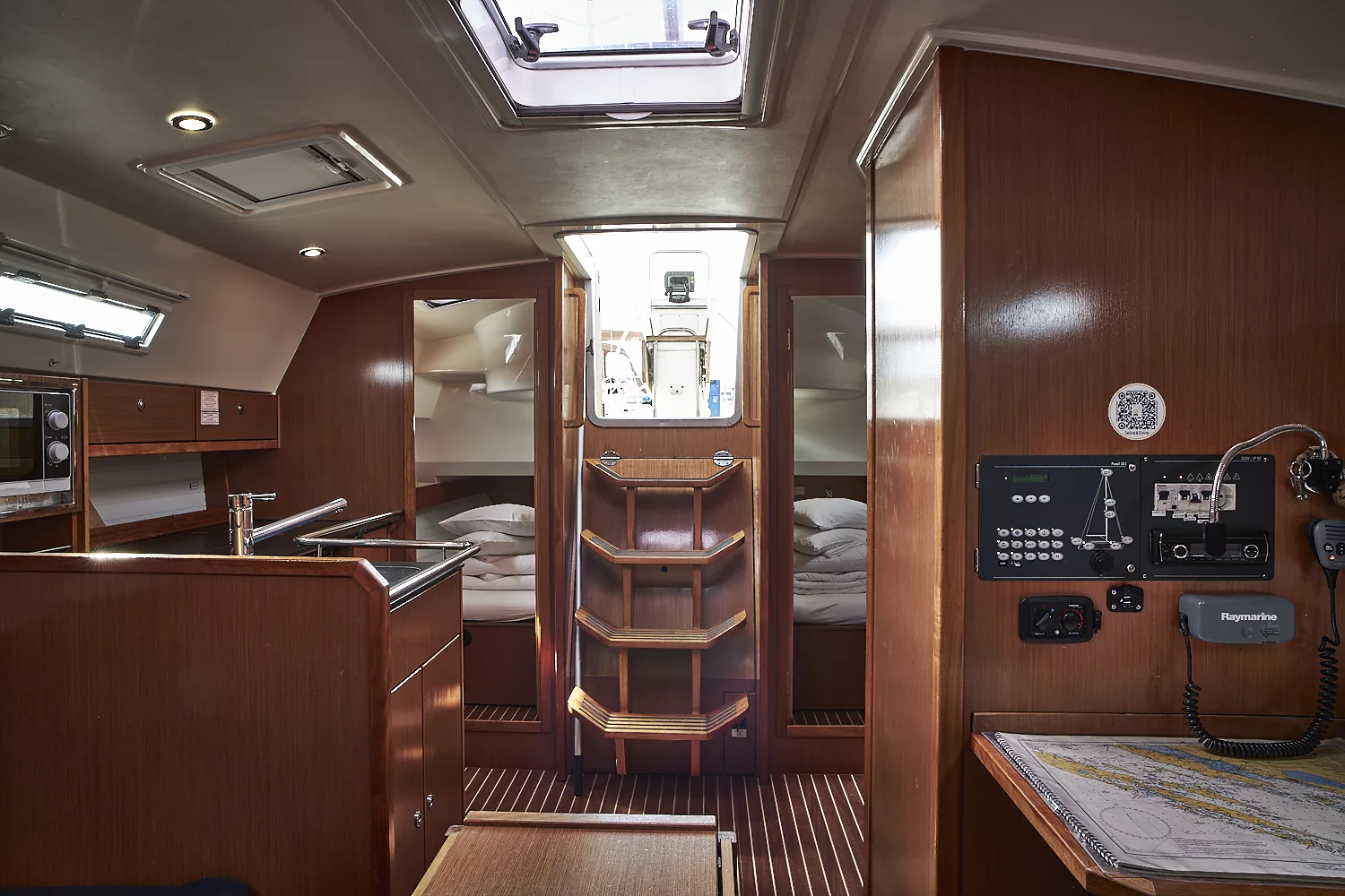 Bavaria Cruiser 36 (White Pearl B)  - 4