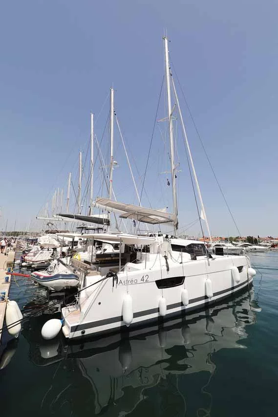 Fountaine Pajot Astrea 42 (Bella V)  - 3
