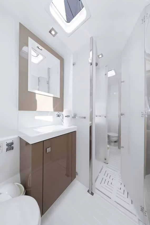 Fountaine Pajot Astrea 42 (Bella V)  - 26