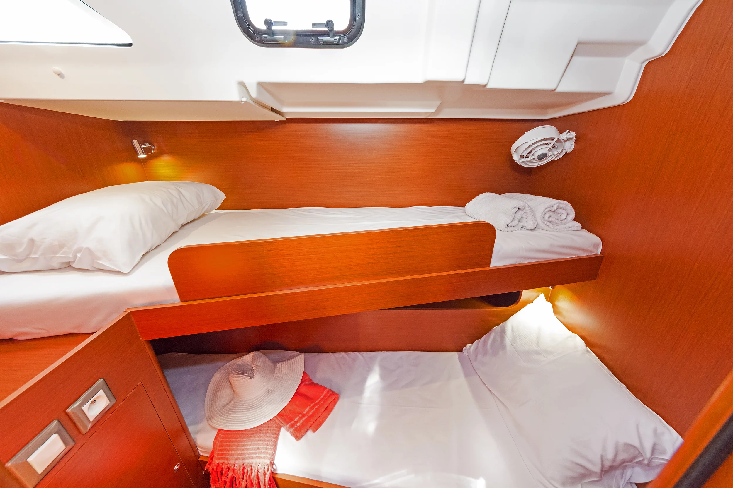 Oceanis 51.1 - 5 + 1 cab. (Calypso)  - 16