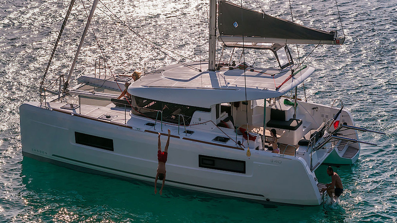 Photo #1 - Lagoon 40 - 4 + 1 cab. (Sunrise) in Palma - 44669