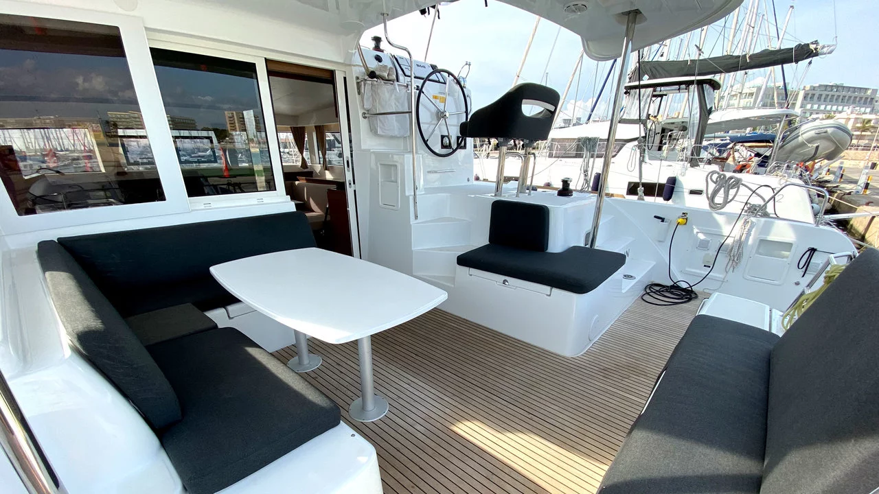 Lagoon 40 - 4 + 1 cab. (Sunrise)  - 3