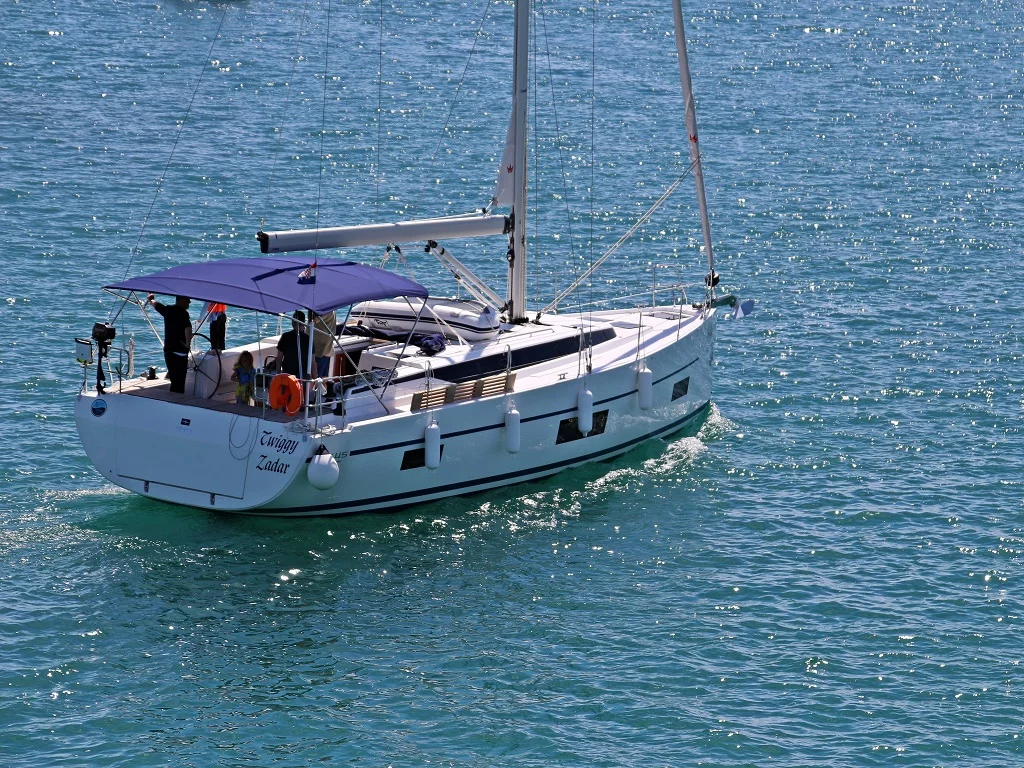Bavaria C45 - 5 cab. (Twiggy)  - 0