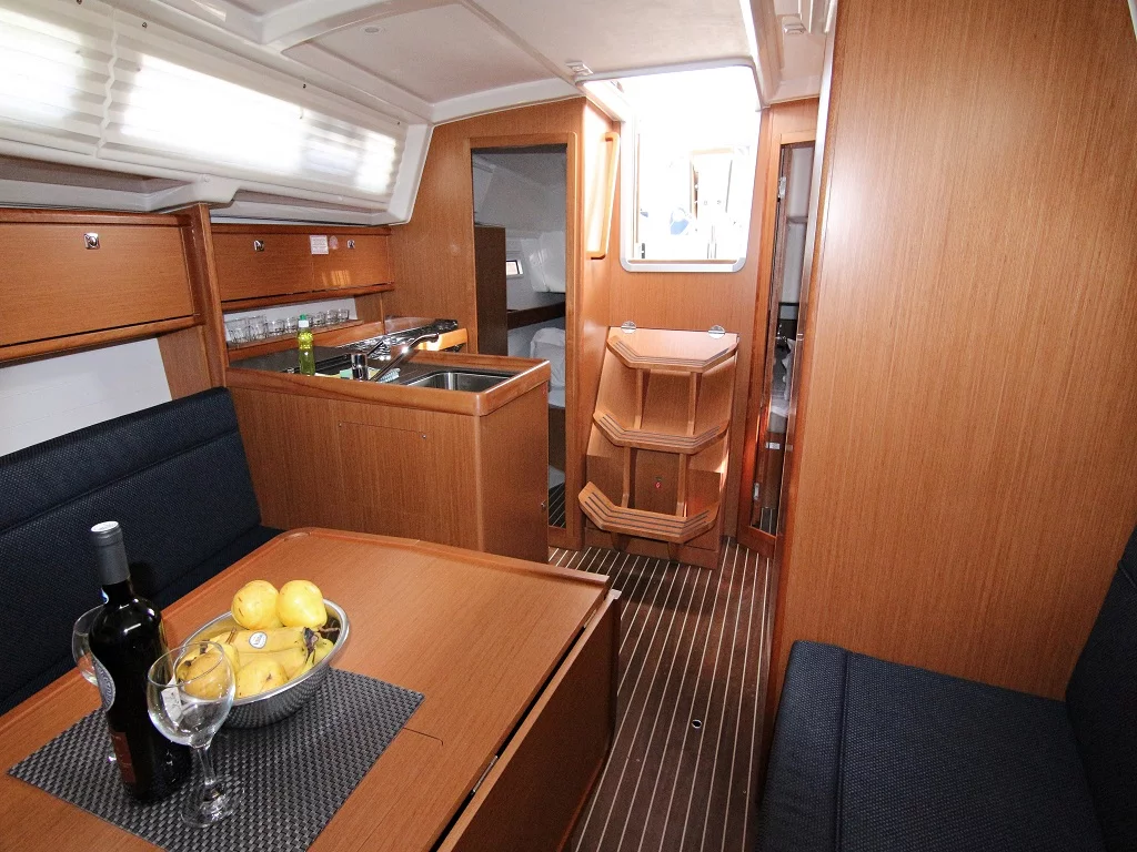 Bavaria Cruiser 34 (Lucy)  - 6