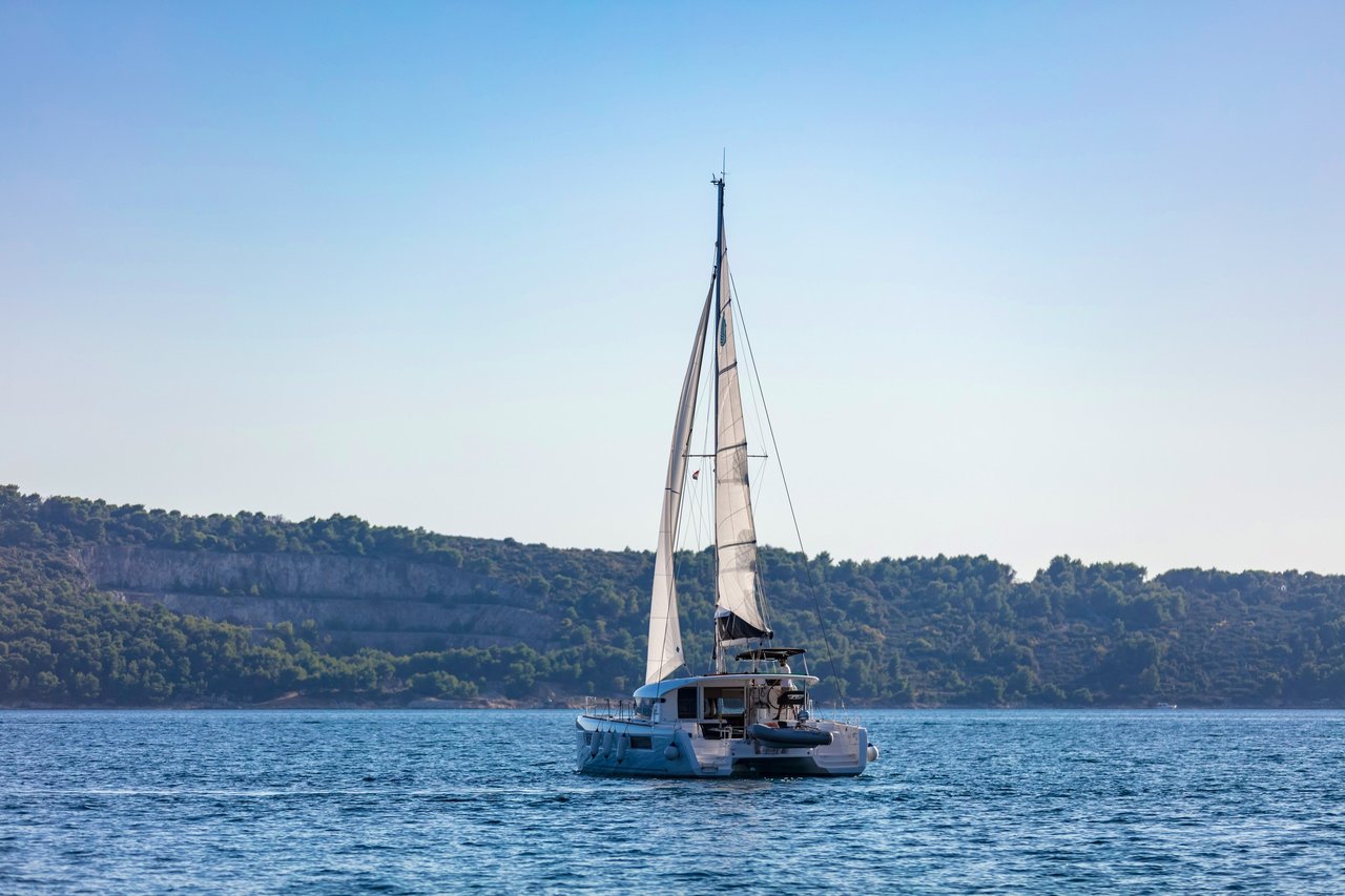 Photo #6 - Lagoon 40 - 4 + 2 cab (Zagvozd) in Kastela - 44682
