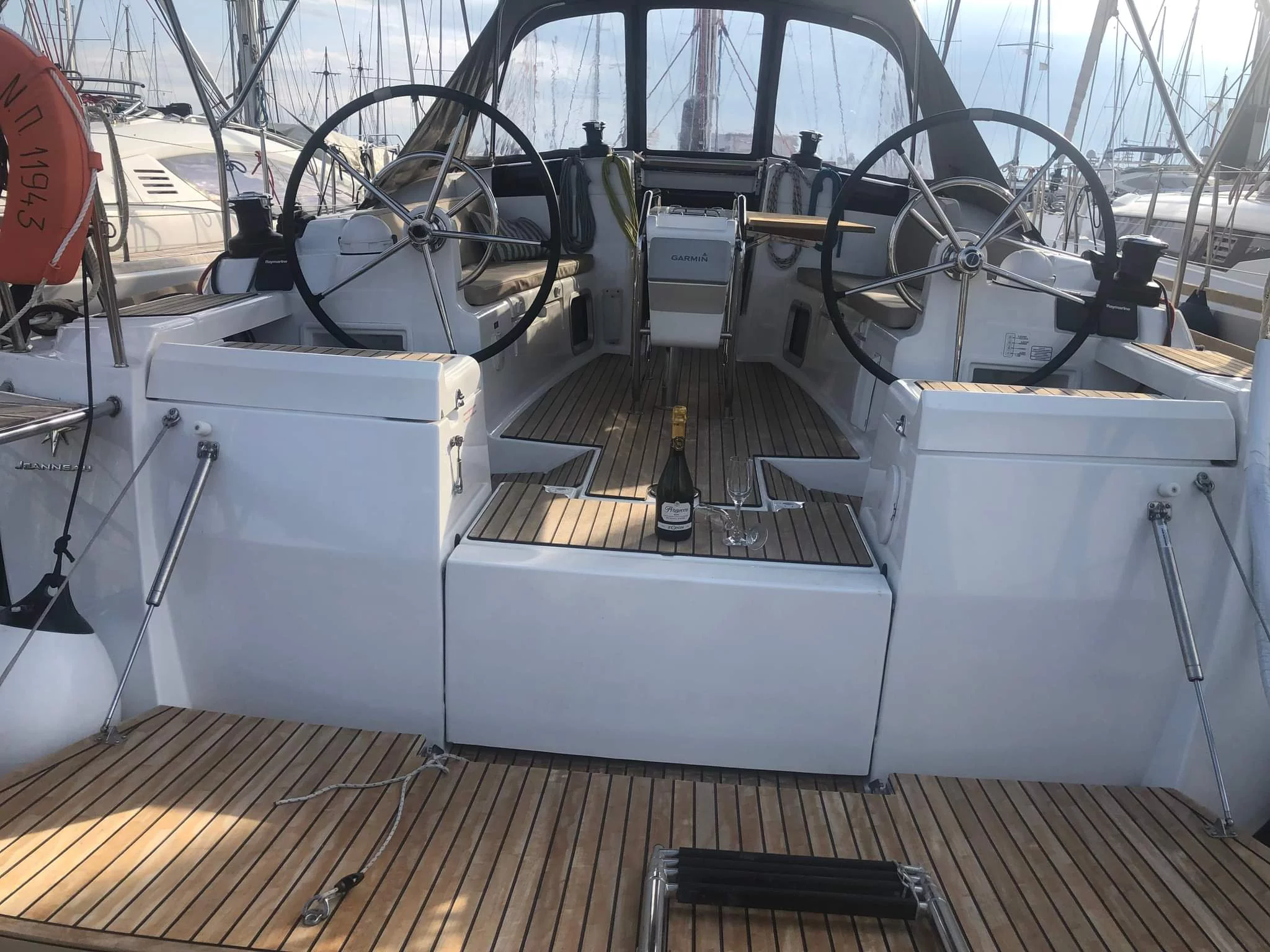 Sun Odyssey 419 - 3 cab. (Anerada)  - 3