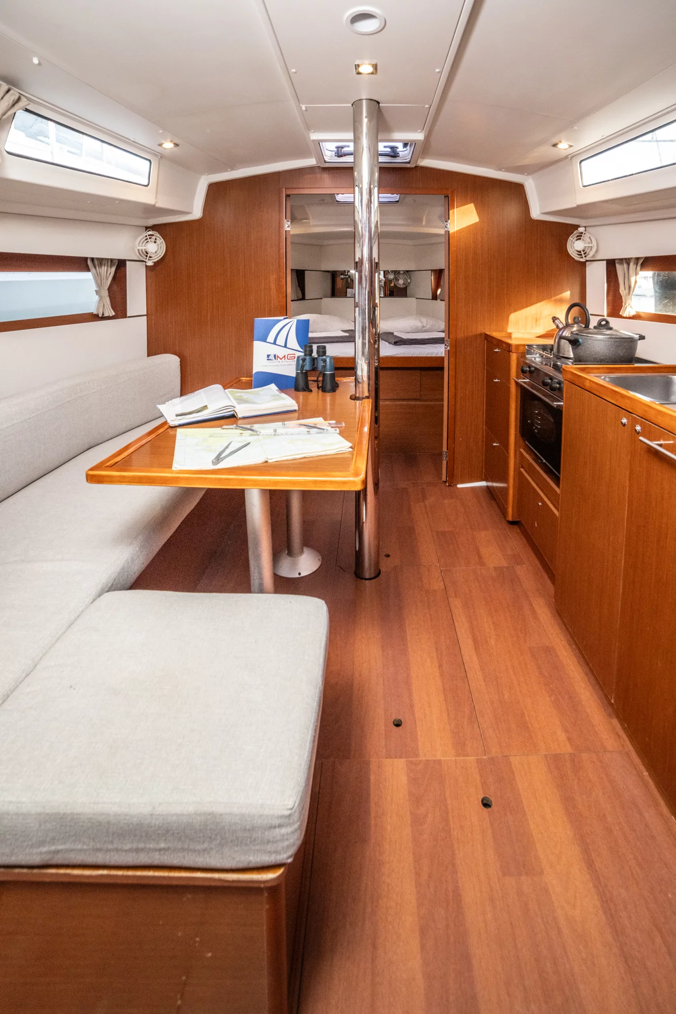 Oceanis 38.1 (Rania)  - 6