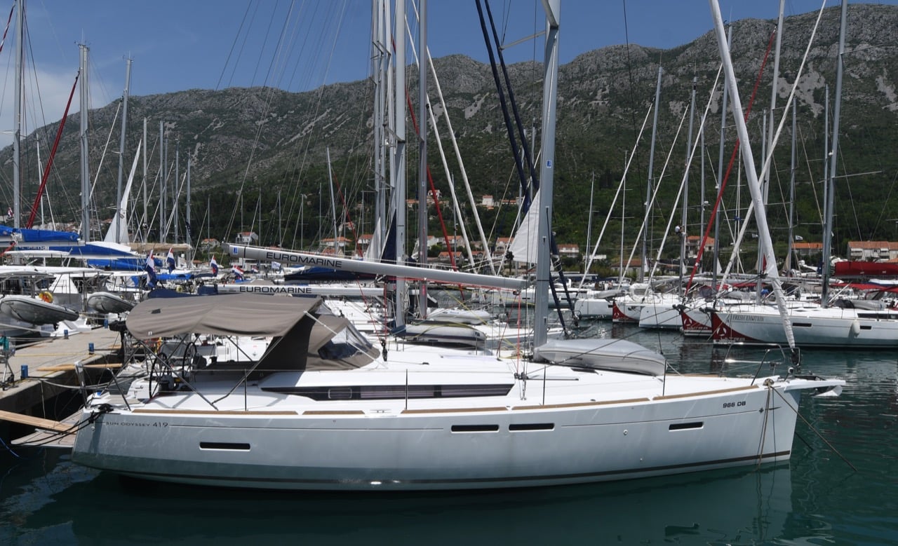 Photo #1 - Sun Odyssey 419 - 3 cab. (Euros) in Dubrovnik - 44736