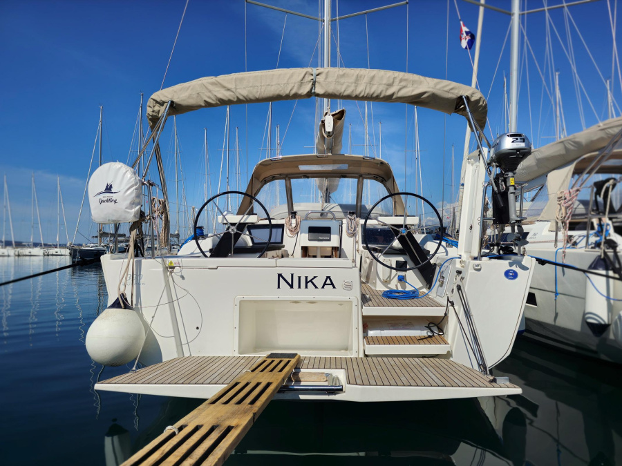 Nika - 0