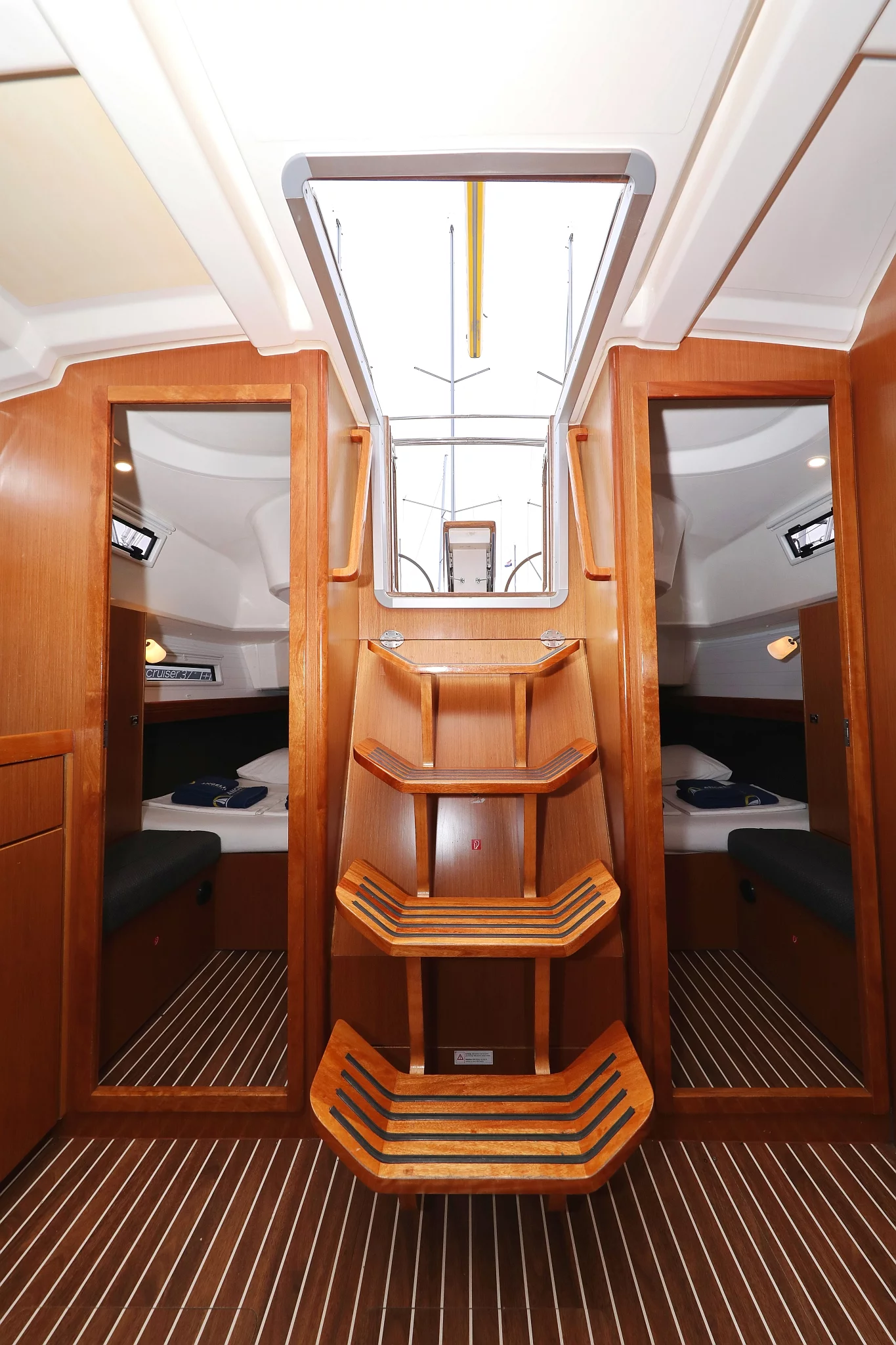 Bavaria Cruiser 37 - 3 cab. (Jazz Band)  - 22