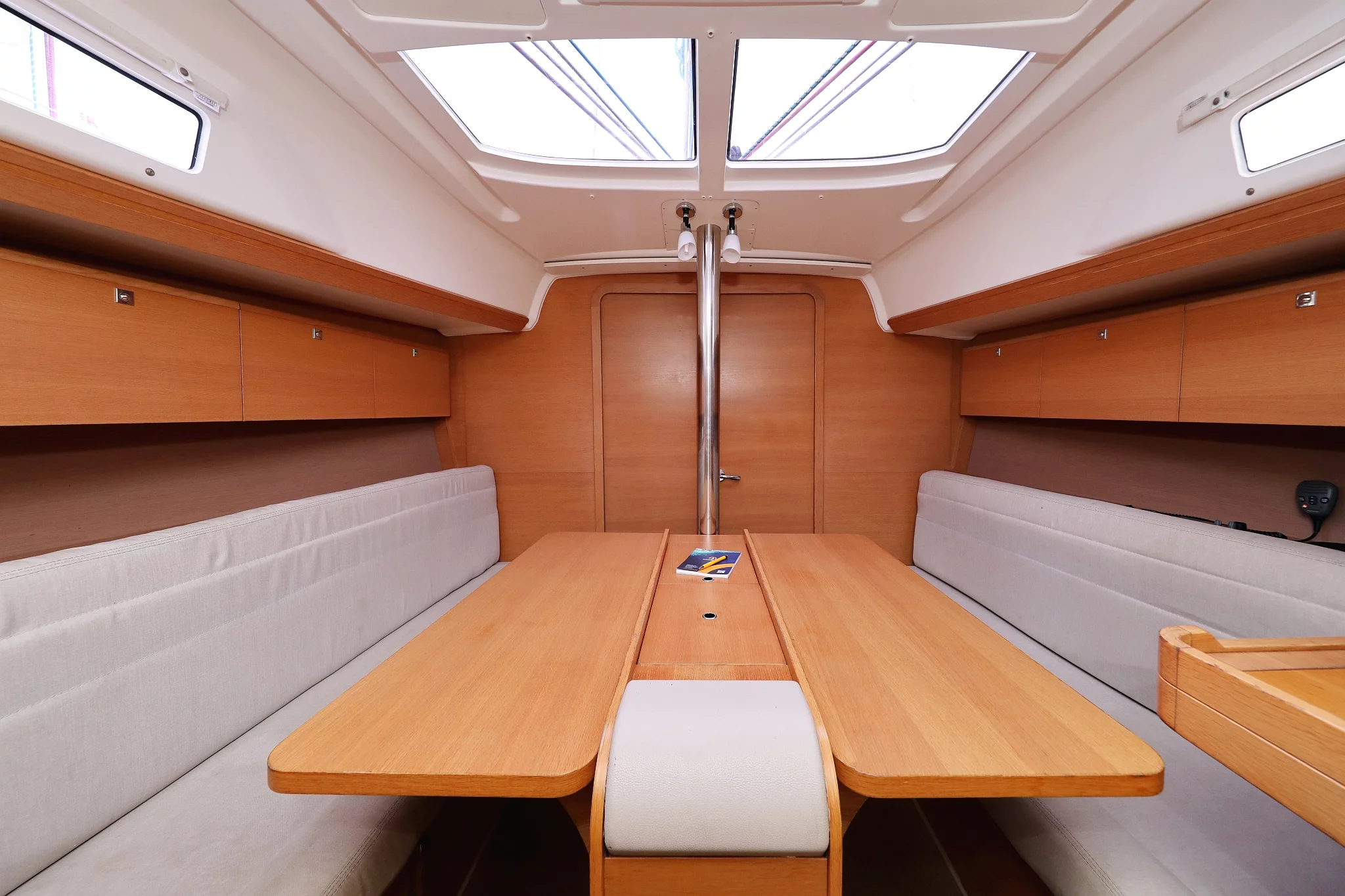 Dufour 350 GL (Sweet Lady)  - 18
