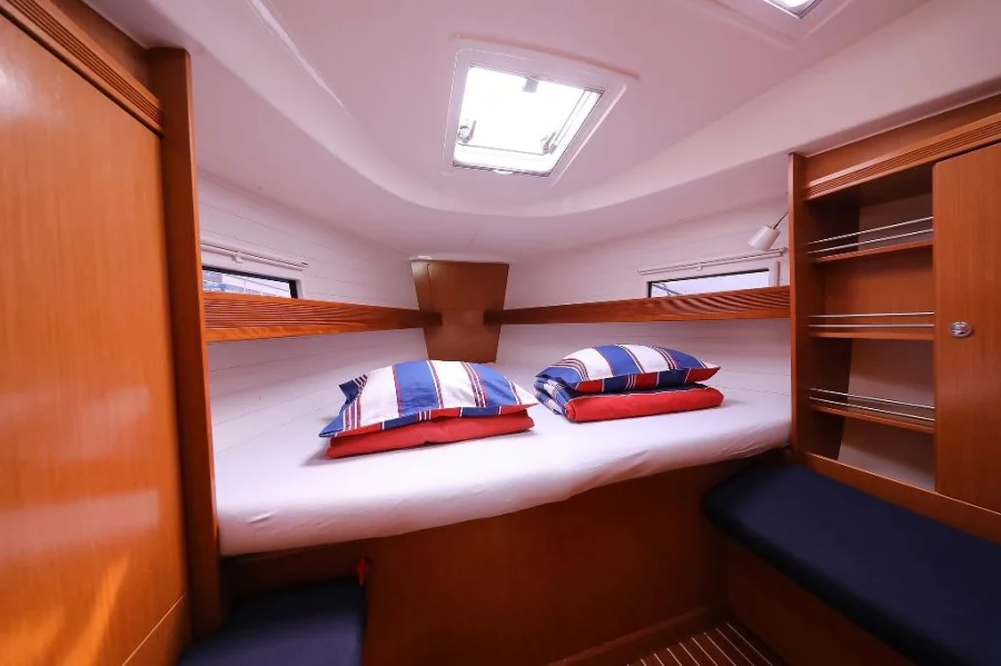 Bavaria Cruiser 36 (Mira)  - 9