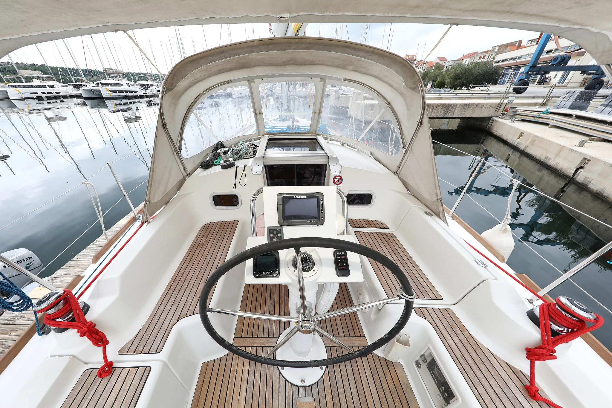 Oceanis 34 (Star Elisabeth)  - 4