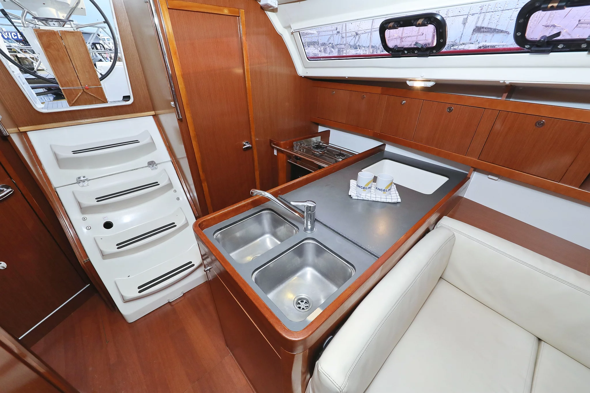 Oceanis 34 (Star Elisabeth)  - 37