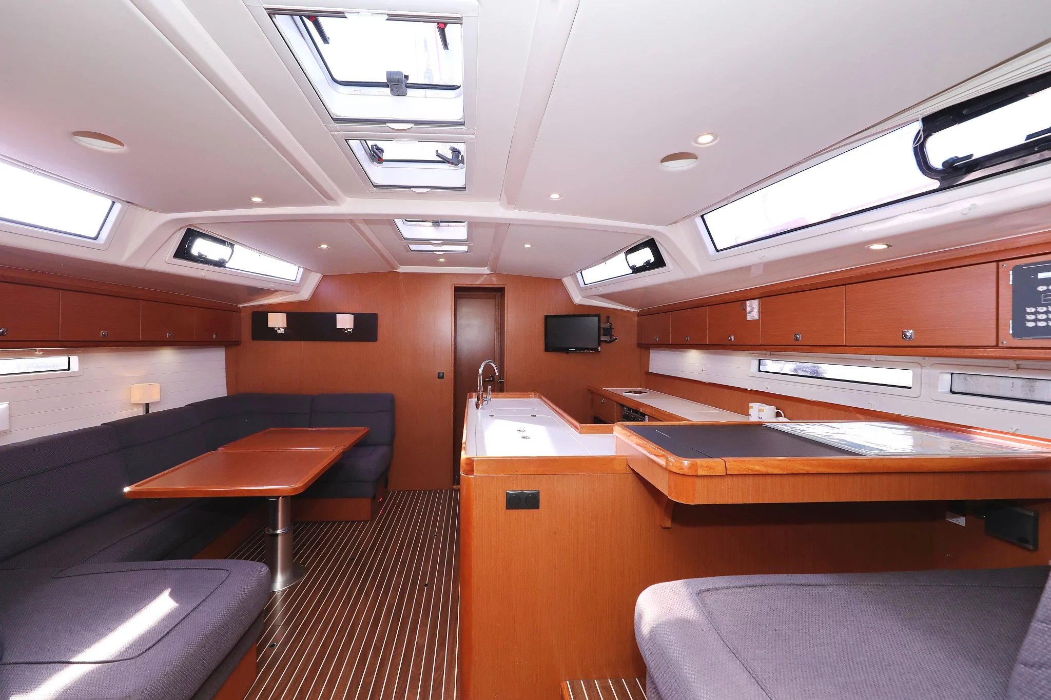 Bavaria Cruiser 56 - 5 + 1 cab. (Star Romeo)  - 11