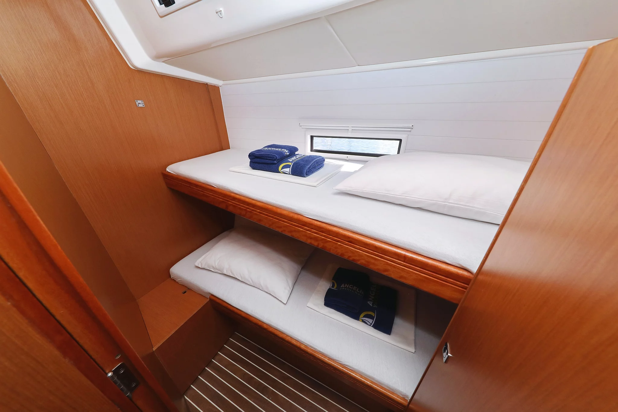 Bavaria Cruiser 56 - 5 + 1 cab. (Star Romeo)  - 27
