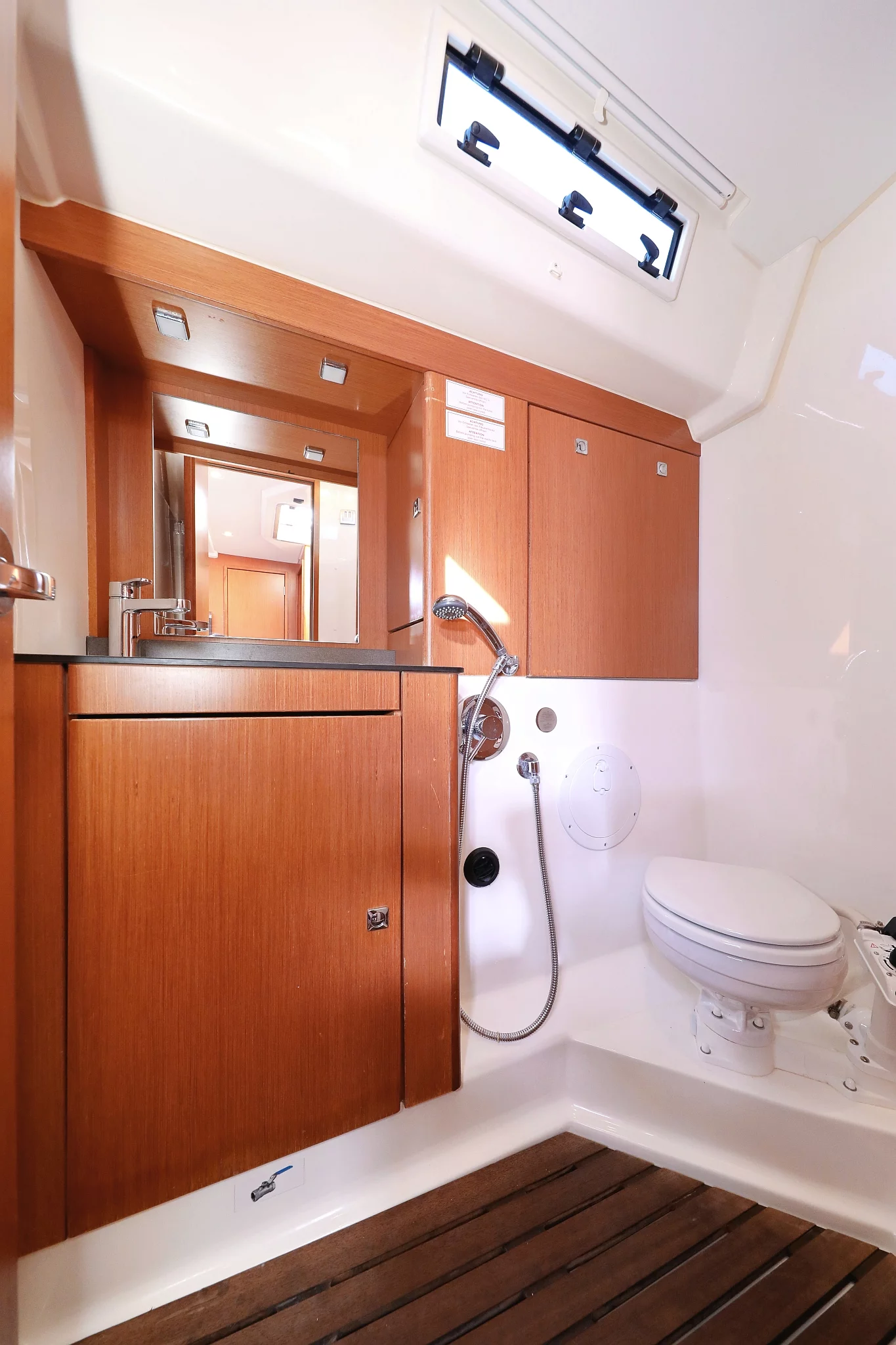 Bavaria Cruiser 56 - 5 + 1 cab. (Star Romeo)  - 32