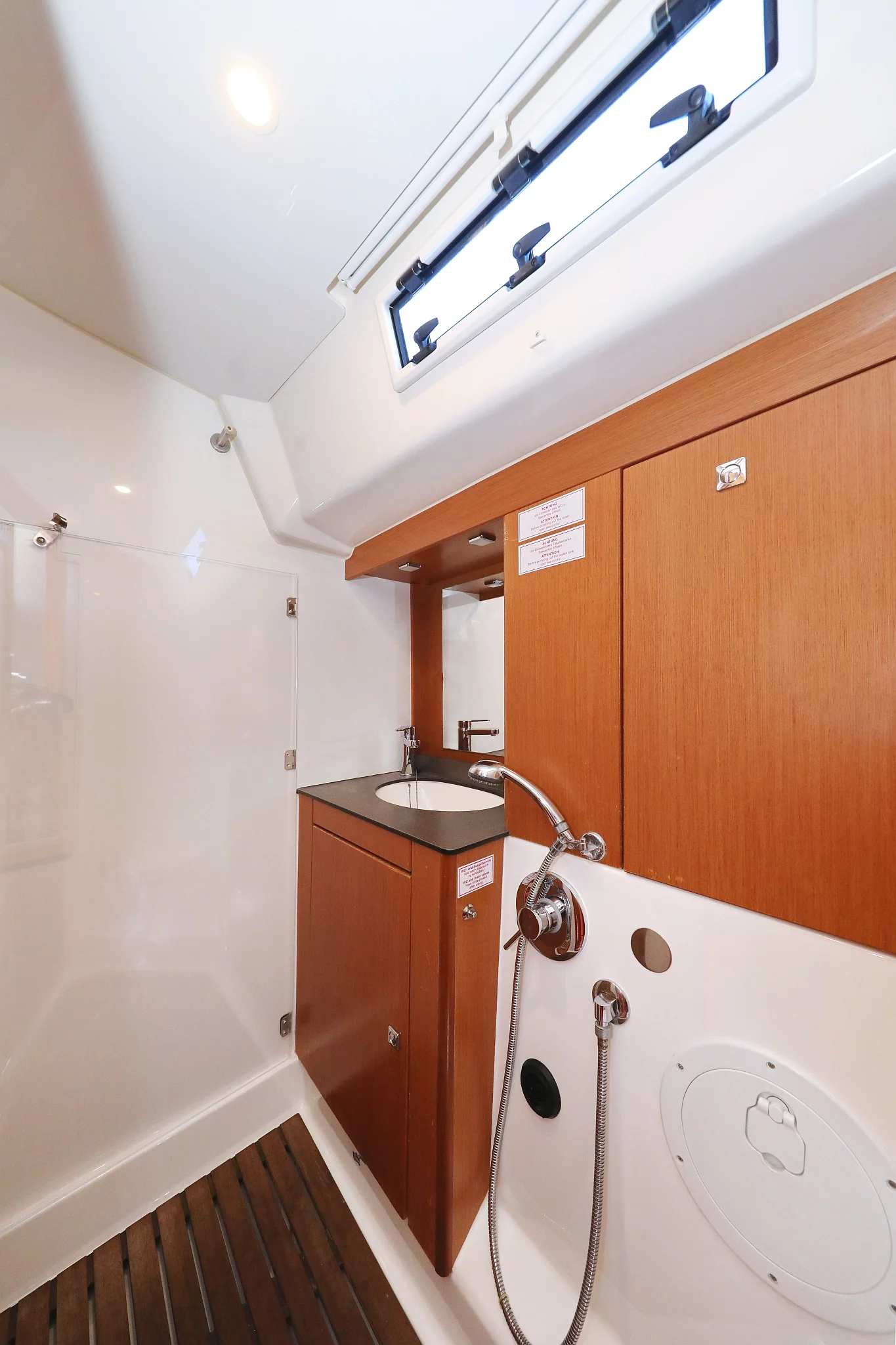 Bavaria Cruiser 56 - 5 + 1 cab. (Star Romeo)  - 33