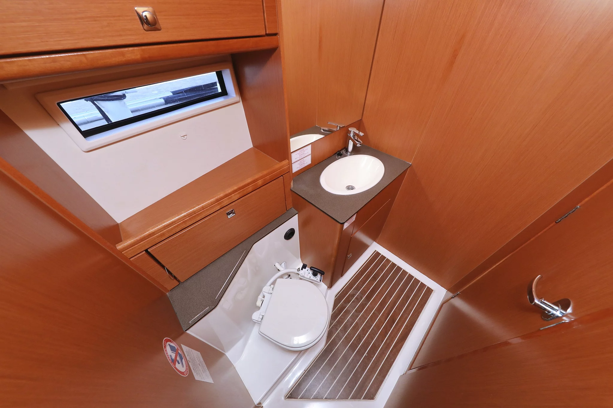 Bavaria Cruiser 56 - 5 + 1 cab. (Star Romeo)  - 35