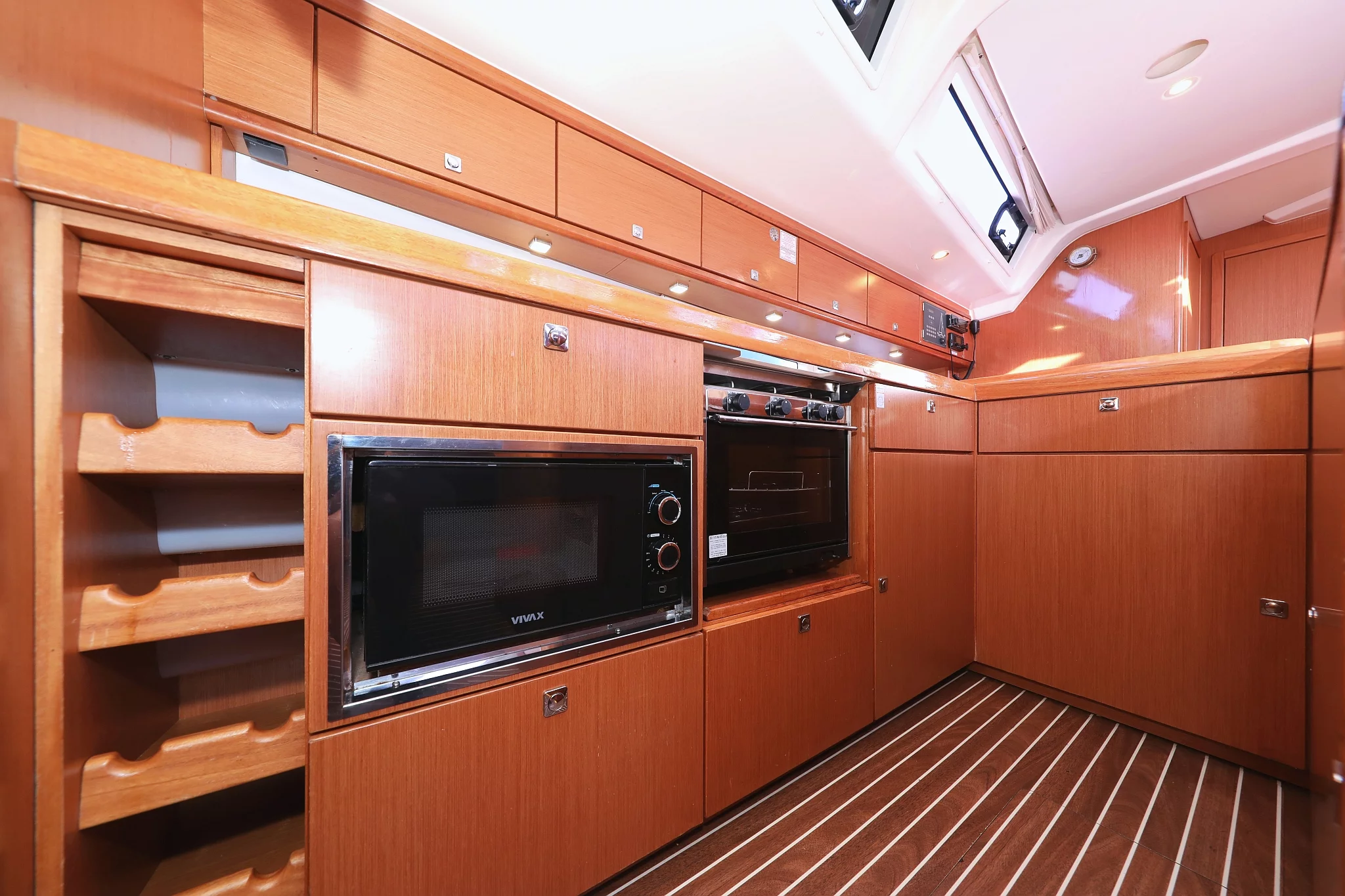 Bavaria Cruiser 56 - 5 + 1 cab. (Star Romeo)  - 42