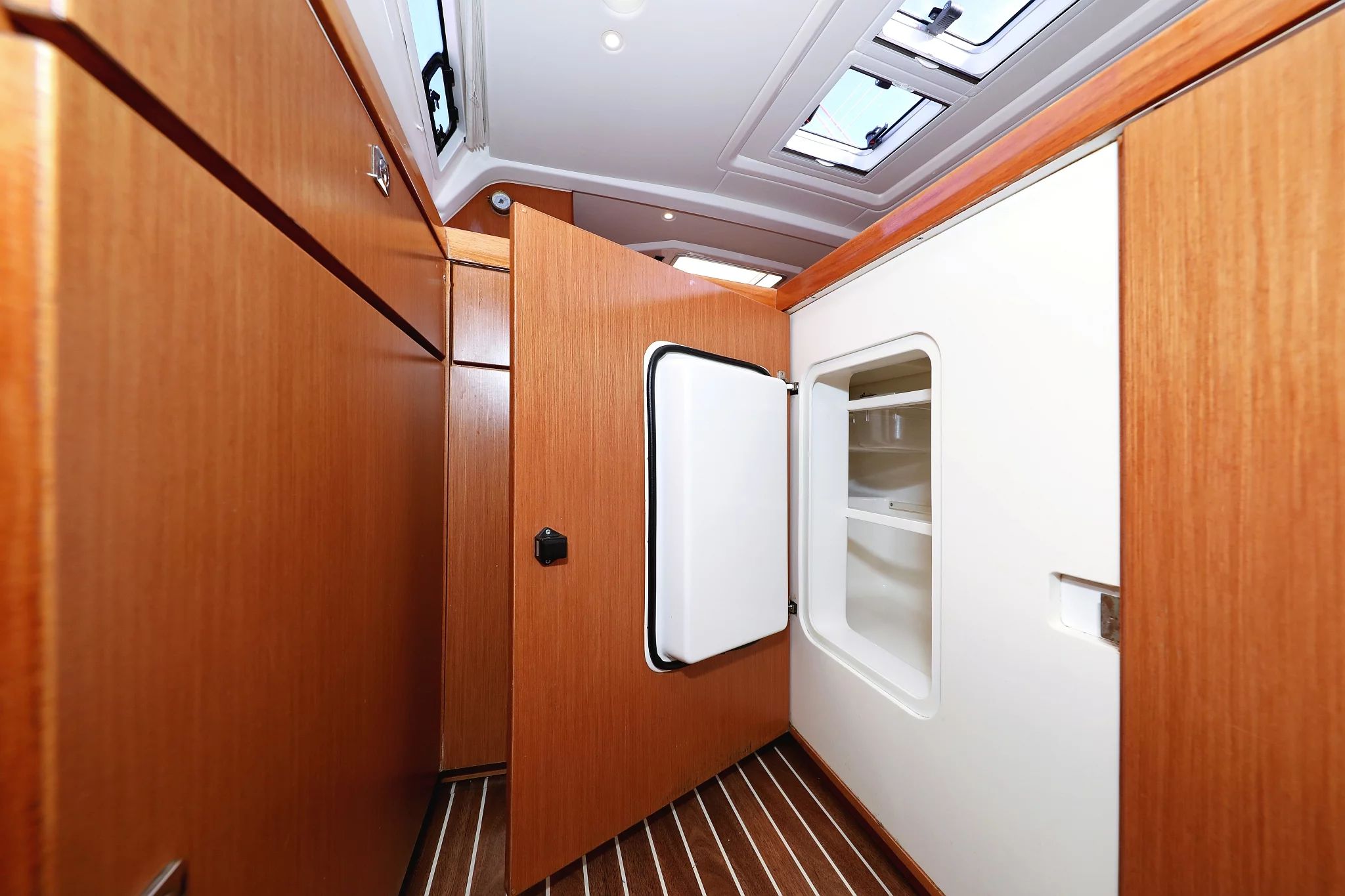Bavaria Cruiser 56 - 5 + 1 cab. (Star Romeo)  - 43