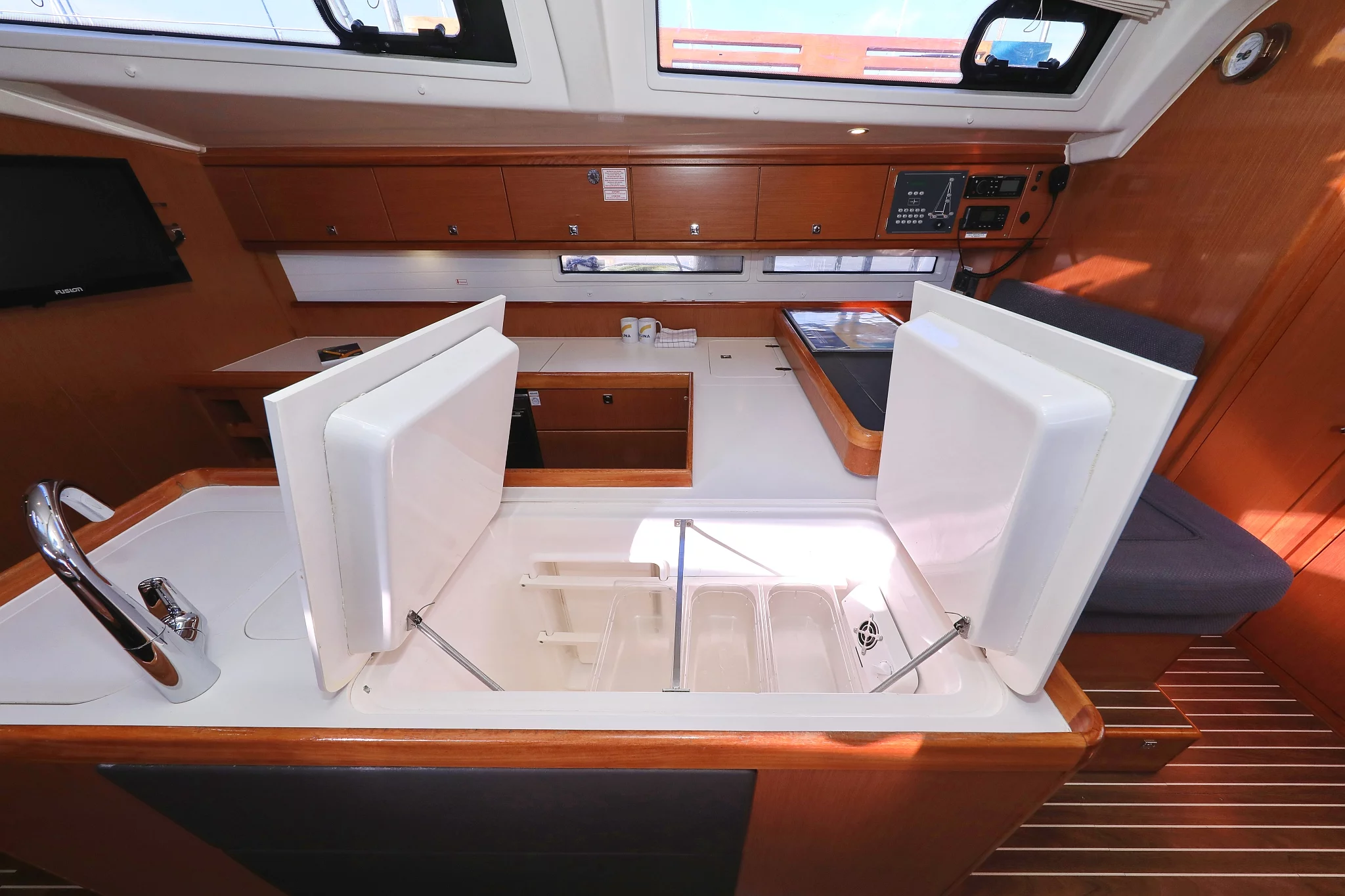 Bavaria Cruiser 56 - 5 + 1 cab. (Star Romeo)  - 44