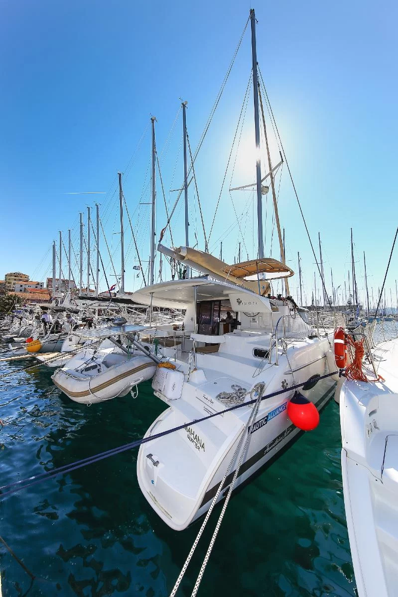 Lipari 41 (Mahana)  - 28