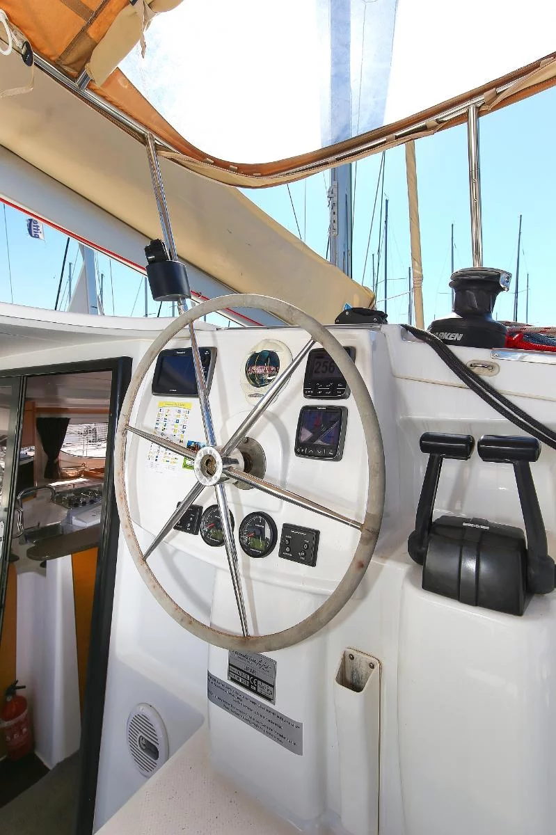 Lipari 41 (Mahana)  - 37