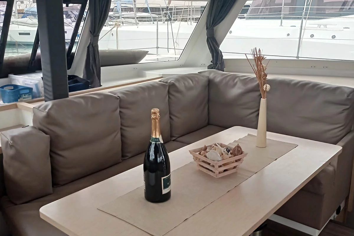 Fountaine Pajot Lucia 40 - 4 cab. (Shanti)  - 18