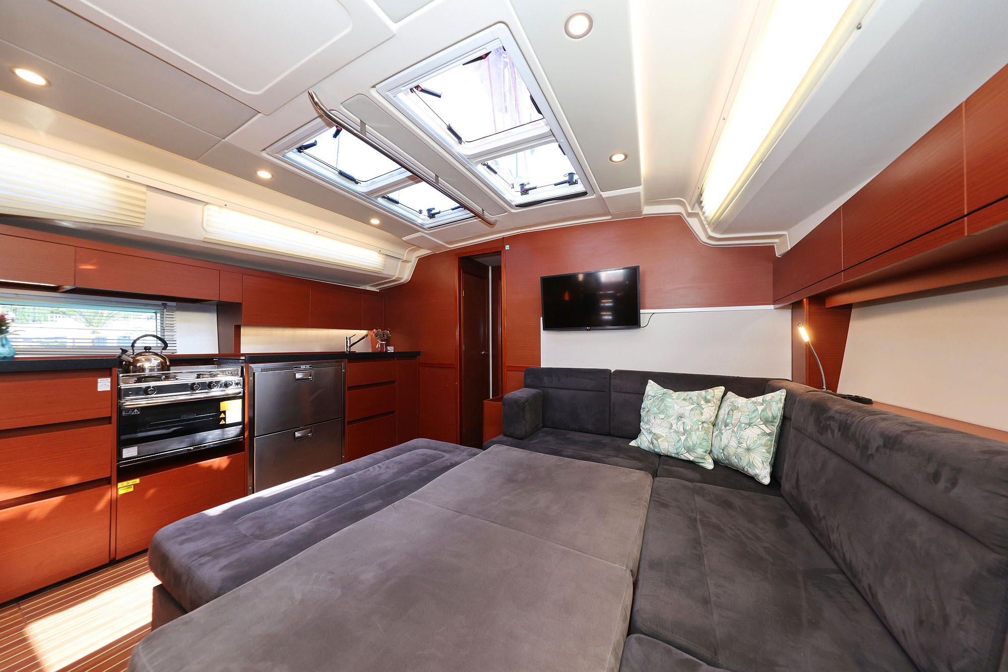 Hanse 508 - 5 + 1 cab. — photo 17