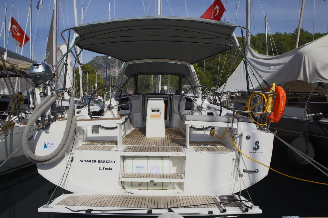 Oceanis 38.1 - 2 cab. (Summer Breeze 1)  - 0