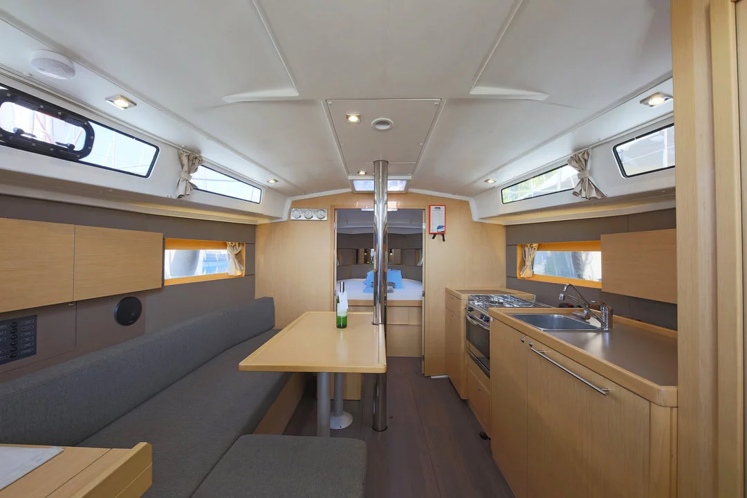 Oceanis 38.1 - 2 cab. (Summer Breeze 1)  - 2