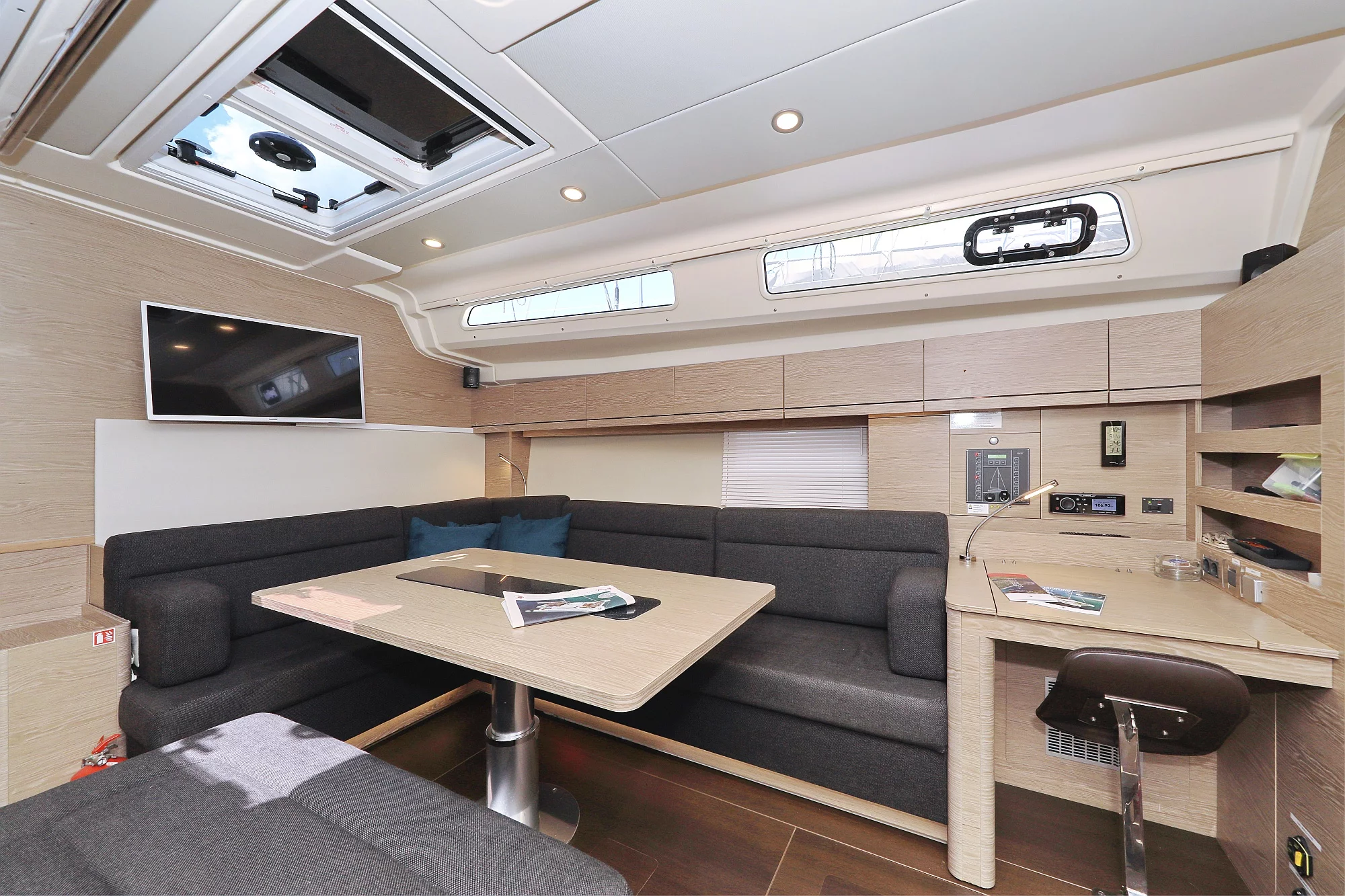 Hanse 508 - 5 + 1 cab. (Attraction)  - 14