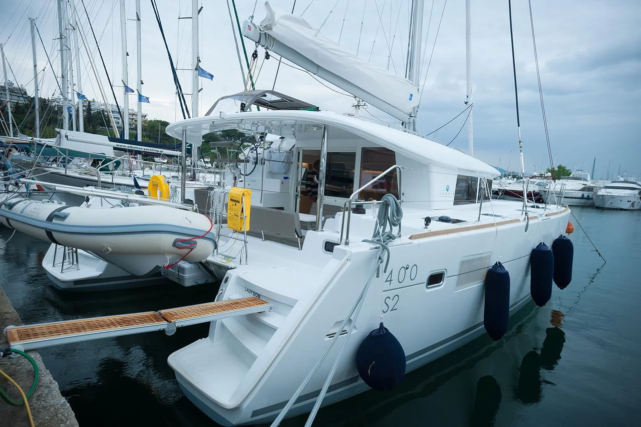 Lagoon 400 S2 (Lady Dom)  - 2