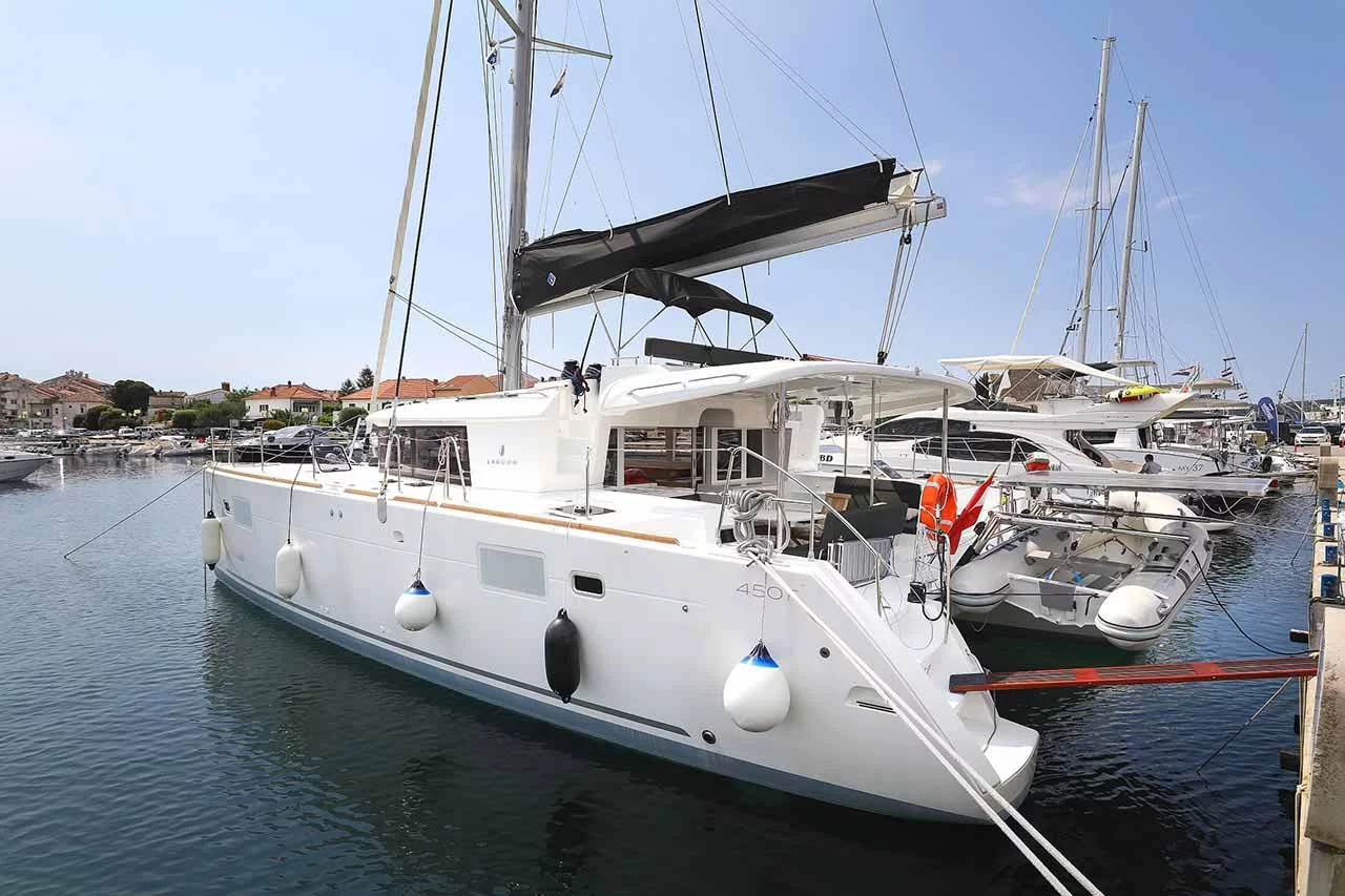 Lagoon 450 F - 4 + 2 cab. (Sunce)  - 20