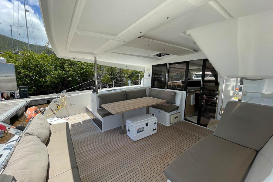 Photo #7 - Fountaine Pajot Lucia 40 - 4 cab. (From The Fields) in Nanny Cay - 45339