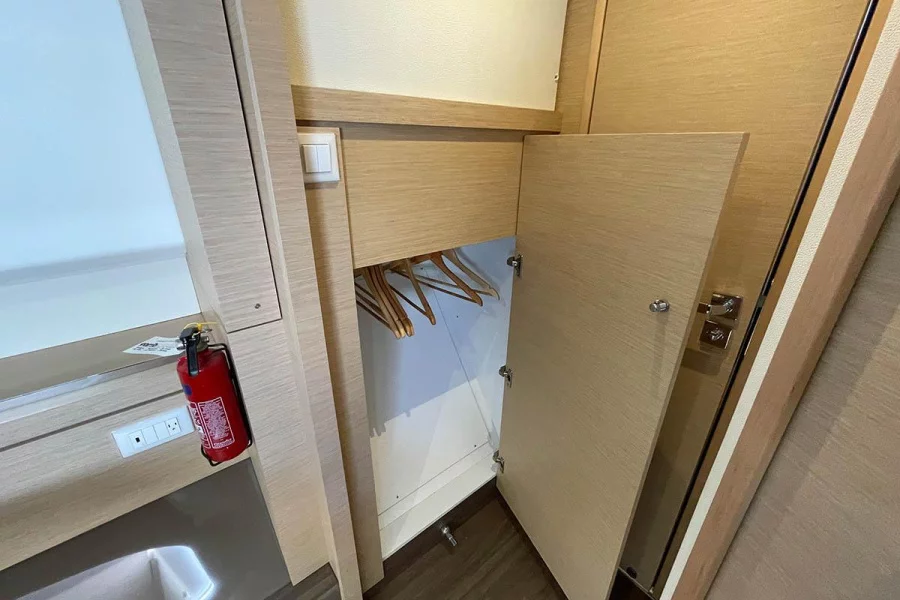 Fountaine Pajot Lucia 40 - 4 cab. (From The Fields)  - 20