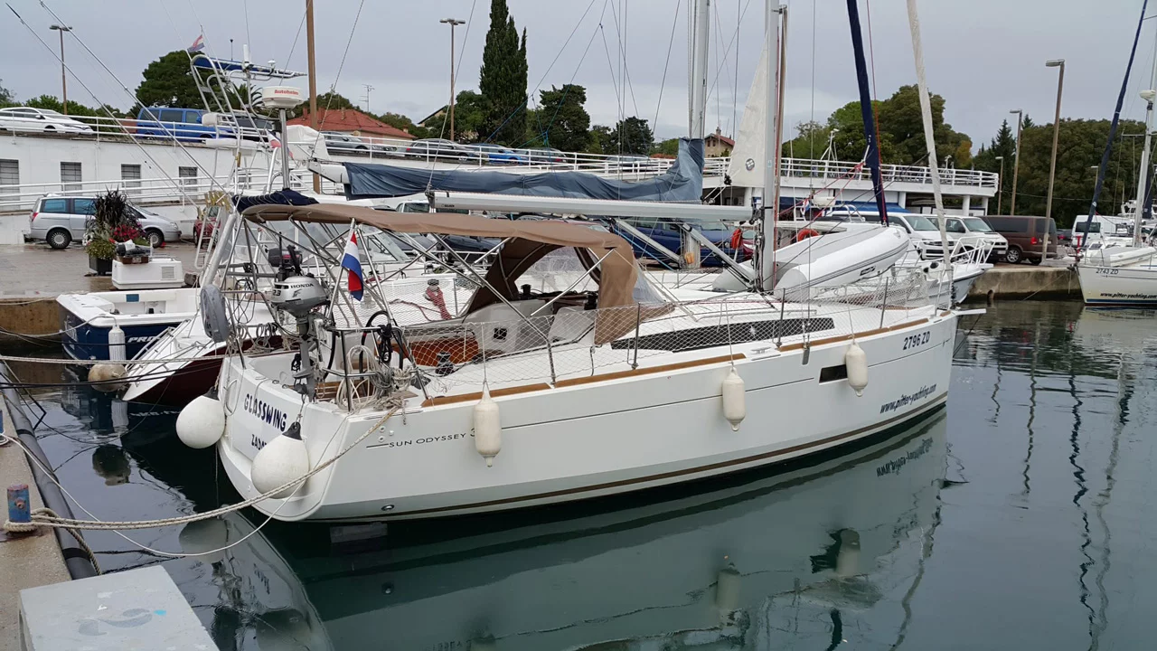Sun Odyssey 349 - 2 cab. (Glasswing)  - 2