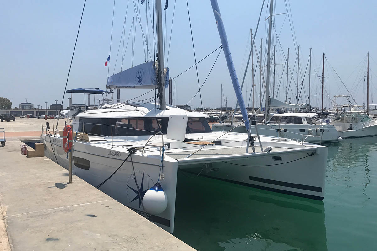 Photo #1 - Fountaine Pajot Saba 50 - 6 + 1 cab. (Lingaro) en Elliniko - 45358