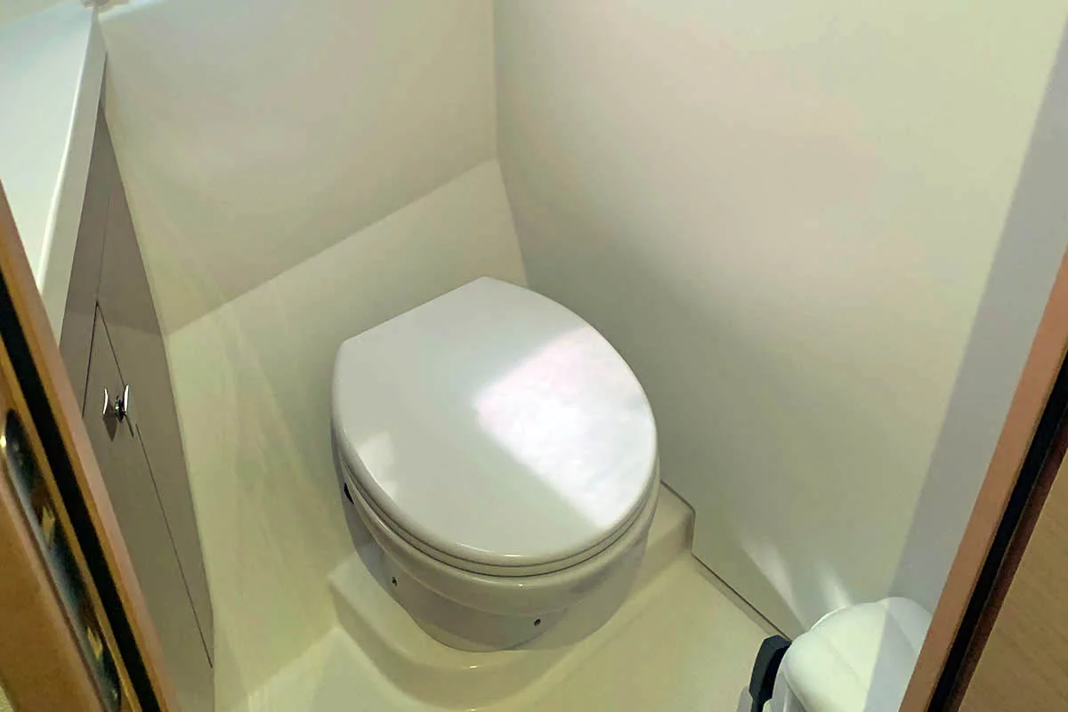 Fountaine Pajot Saba 50 - 6 + 1 cab. (Lingaro)  - 39